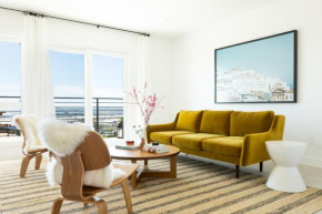 Avalon I by AvantStay Contemporary San Diego Condo w Large Patio